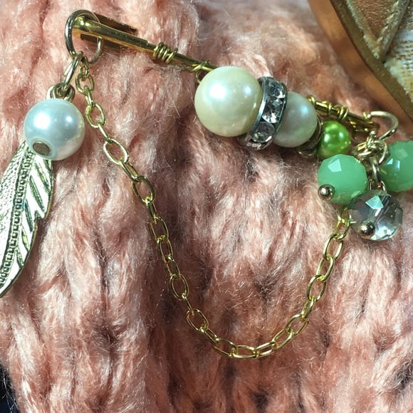 LAST CHANCE Sweater Pin Artisan Pearls Gold - Picture 6 of 6